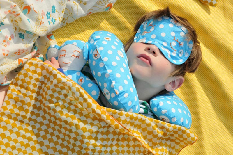 Enfant endormi avec accessoires Lale